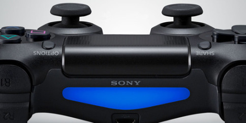 Il nuovo controller PS4 con tanto di lightbar