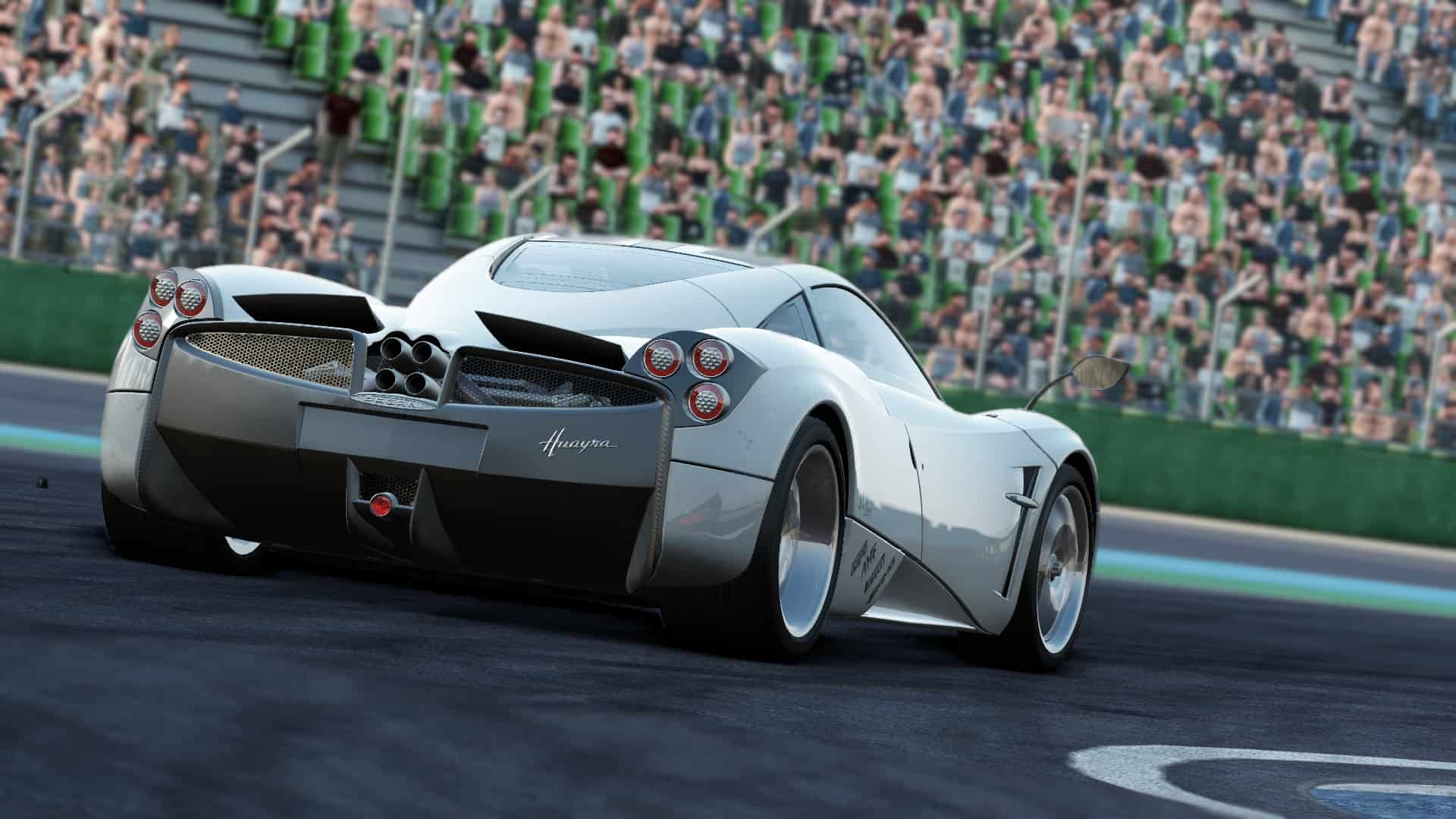 Project CARS, simulatore di guida sviluppato da Slightly Mad Studios, torna a mostrarsi con un interessante video-confronto.